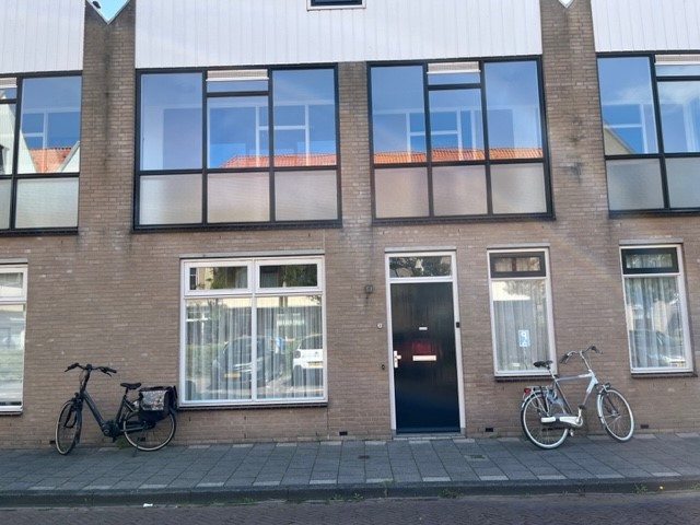 Manhuisstraat 28